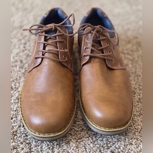 NEW Men’s 10.5 Brown IZOD Lace Up Shoes